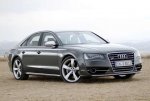 022012audis8firstdrive-opt2.jpg